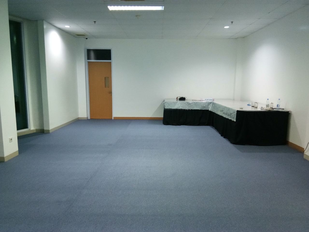 Proyek Karpet Kantor