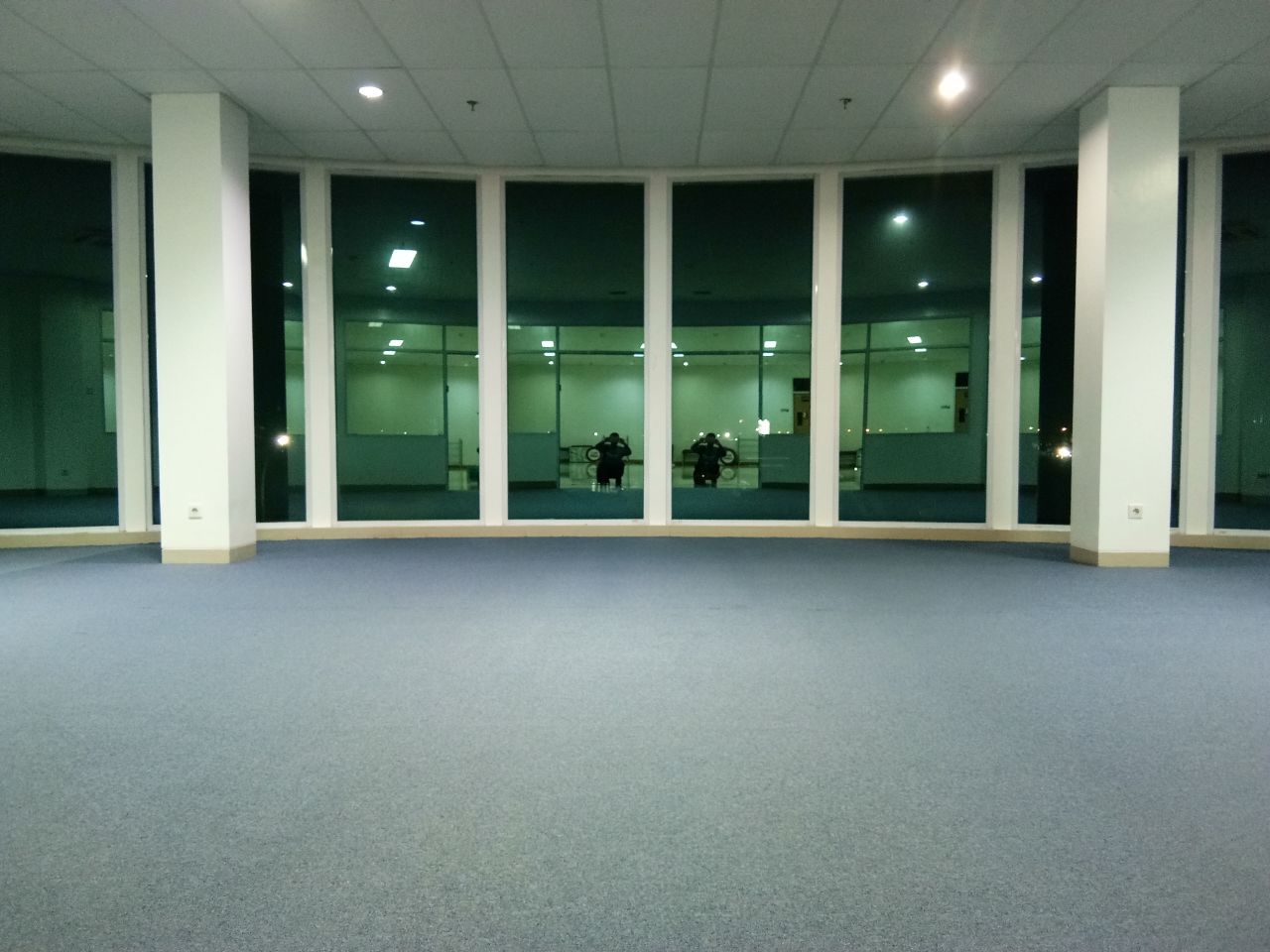 Proyek Karpet Kantor